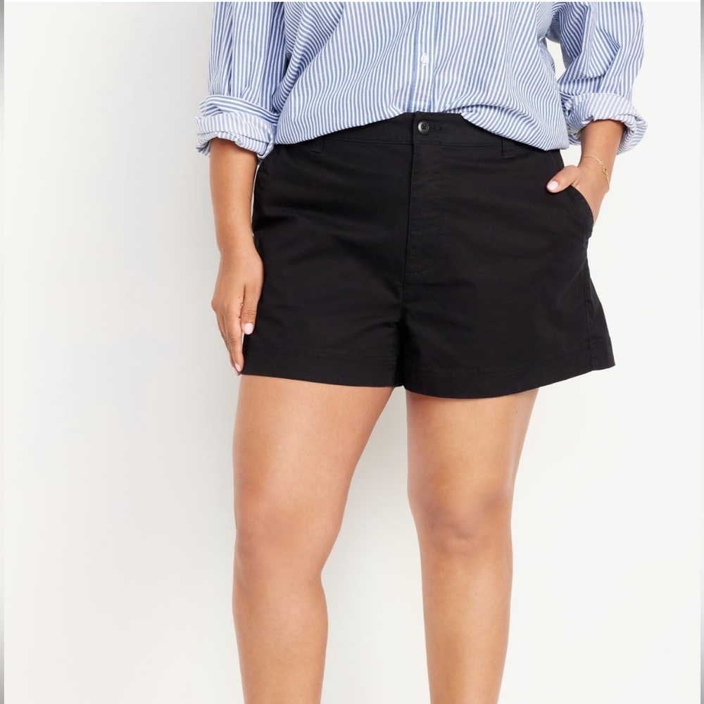 High-waisted chino shorts